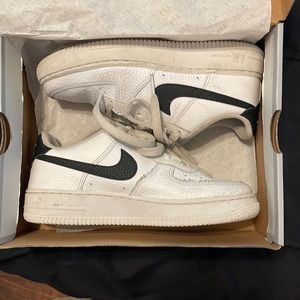 Air force 1s barely worn